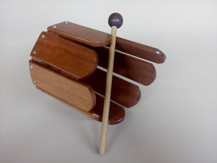 Xylo-Tong ou Xilindró, instrumento musical