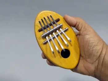 Kalimba Mini em Coco